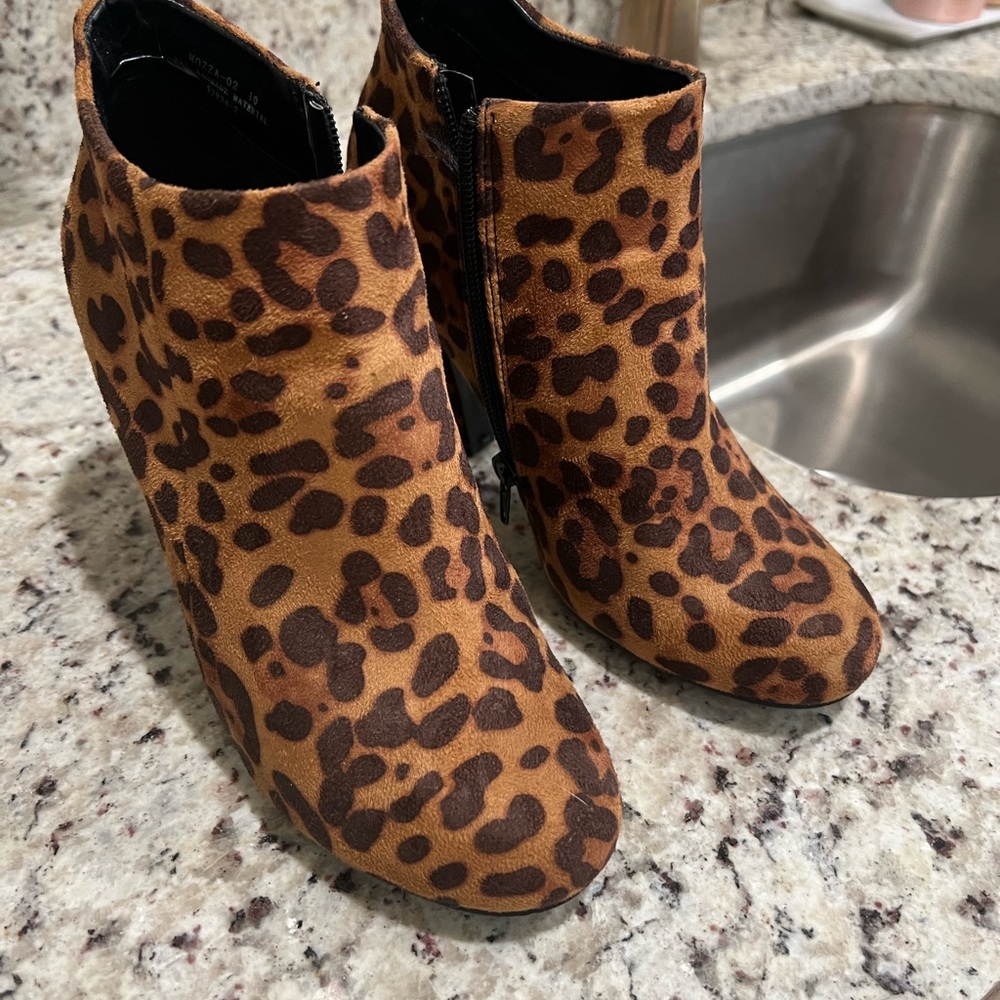 BAMBOO Faux Suede Leopard Print Ankle Booties